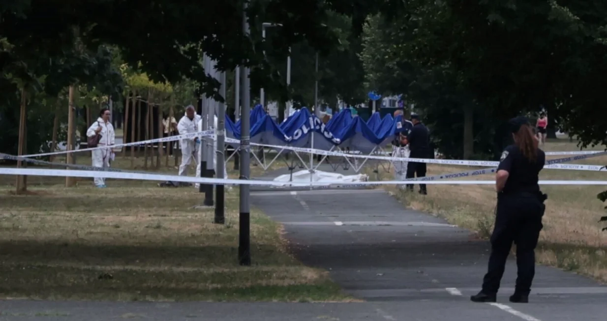 Ubistvo u Zagrebu, policija na mjestu događaja, MUP HR, hrvatska policija, policijska traka, uviđaj, policijski automobili/Index.hr