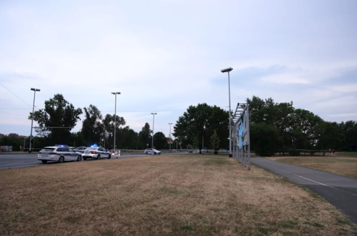 Ubistvo u Zagrebu, policija na mjestu događaja, MUP HR, hrvatska policija, policijska traka, uviđaj, policijski automobili/Index.hr