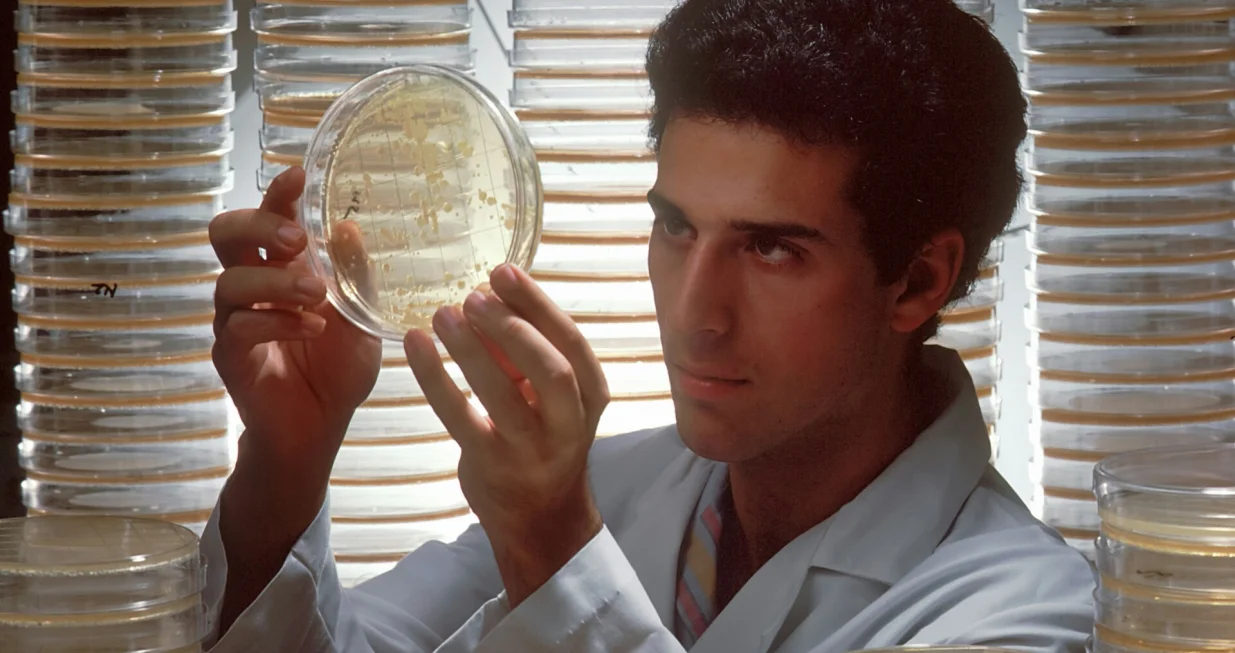 biolog, naučnik, doktor, istraživač, hemičar/National Cancer Institute