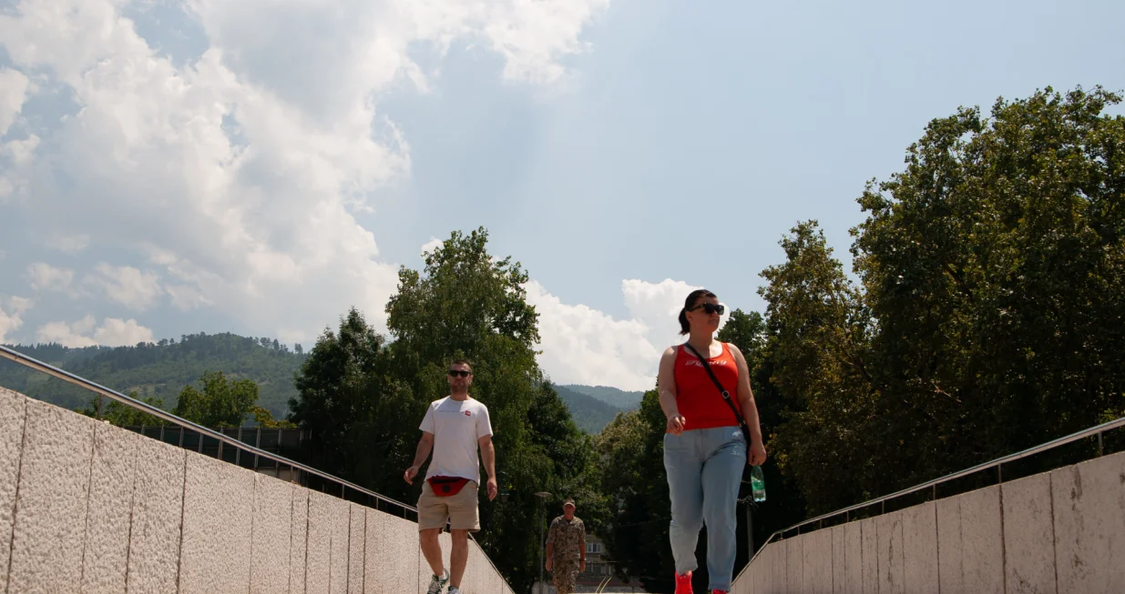 Toplo vrijeme turisti u gradu/Damir Deljo