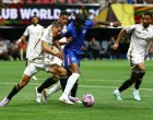 Soccer Football - FIFA Club World Cup - Group D - Chelsea v Los Angeles FC - Mercedes-Benz Stadium, Atlanta, Georgia, U.S. - June 16, 2025 Chelsea's Noni Madueke in action with Los Angeles FC's Sergi Palencia, Igor Jesus and Timothy Tillman REUTERS/Kai Pfaffenbach