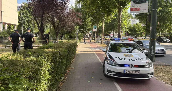 Druga gimnazija Sarajevo, policijska patrola, žuta traka, policija, MUP KS, policijska traka/Nedim Fetahović