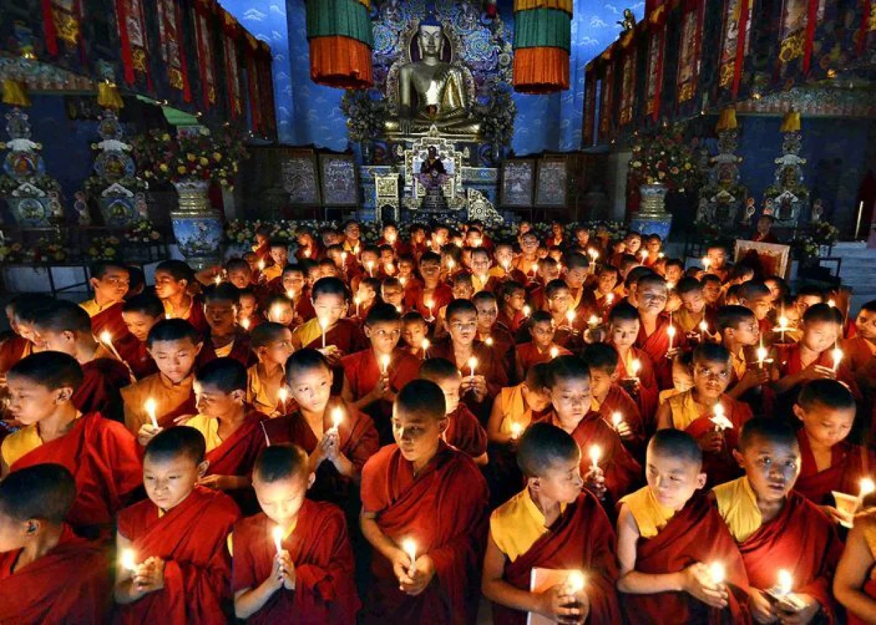 MLAĐIM SVIJET OSTAJE: Stotine mladih tibetanskih redovnika nastavljaju učenja i tradicije svojih mudrih predhodnika/Manish Bhandari 