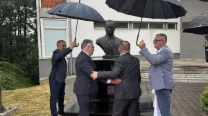 otkrivanje biste vitaliju čurkinu u istočnom sarajevu Detektor/Detektor