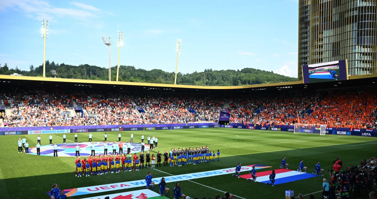 FOTO: REUTERS/Annegret Hilse