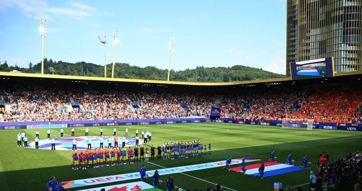 FOTO: REUTERS/Annegret Hilse