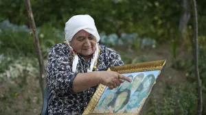 Beguna Salihović iz bratunačkog naselja Biljača i 30 godina nakon genocida u Srebrenici traži posmrtne ostatke sina Džemaila. U trenutku smrti imao je samo 21 godinu. U genocidu joj je ubijen i muž Džemal/Samir Jordamović