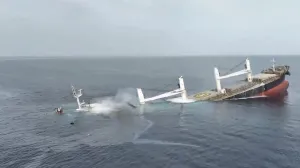 Huti napali i potopili brod Eternity C/Screenshot