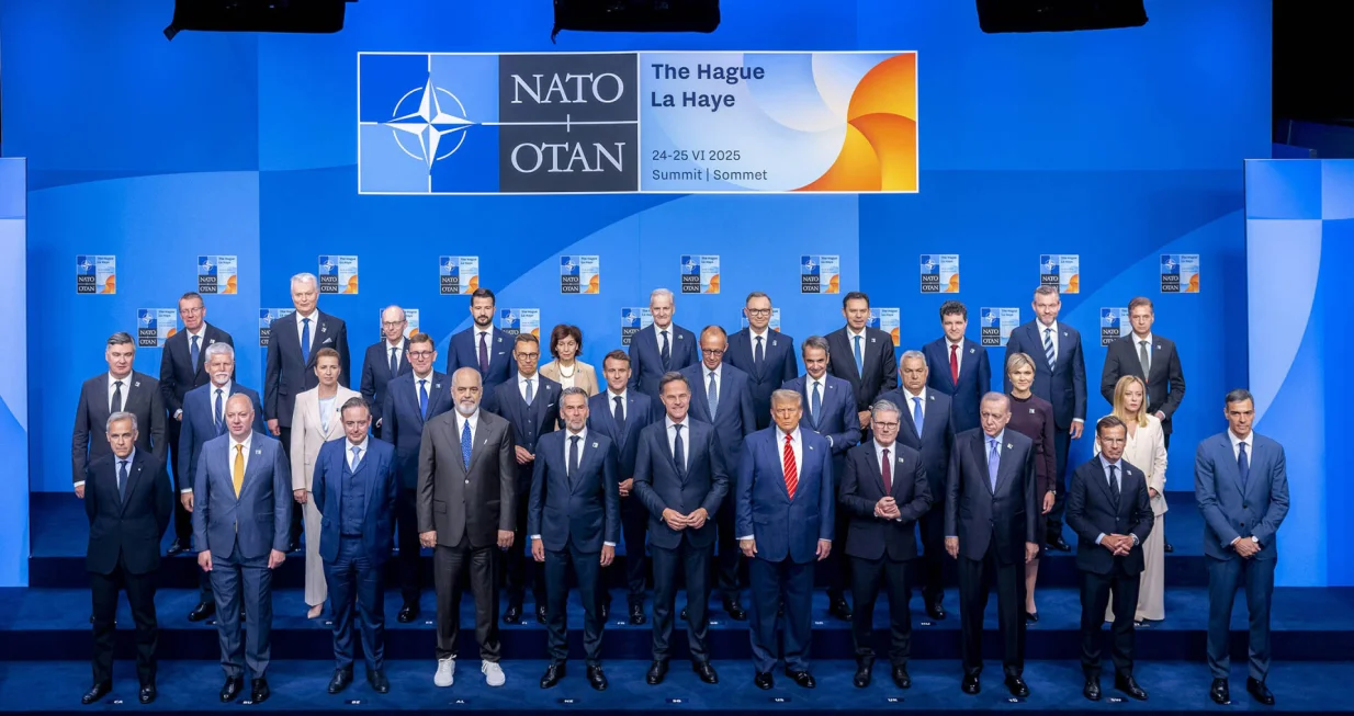 nato samit haag/Nato