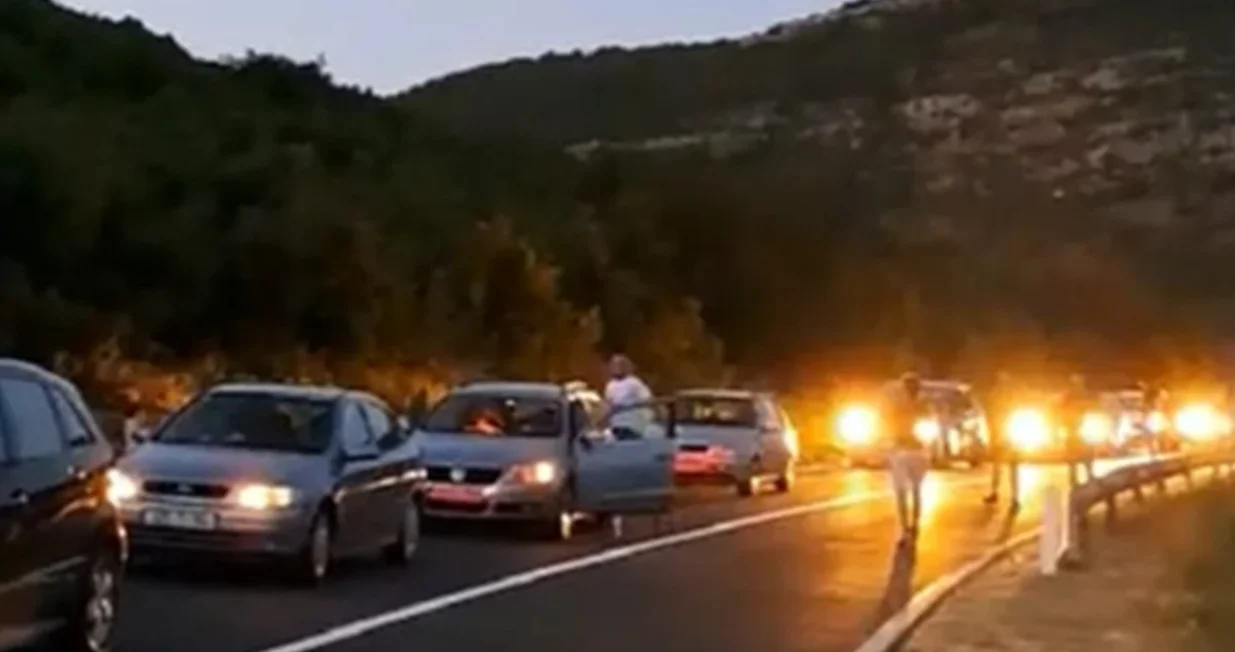 Obustavljen saobraćaj na magistralnom putu Trebinje-Bileća/Atv