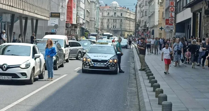 SArajevo stalo, oglasile se sirene/Senad Gubelić