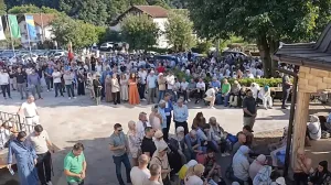 U Biljanima kod Ključa jučer je obilježena 33. godišnica jednog od najstrašnijih zločina počinjenih nad bošnjačkim civilima tokom agresije na Bosnu i Hercegovinu. Naime, 10. jula 1992. godine su srpske snage na brutalan način ubile 258 mještana, muškaraca, žena i djece, kao i starih osoba//