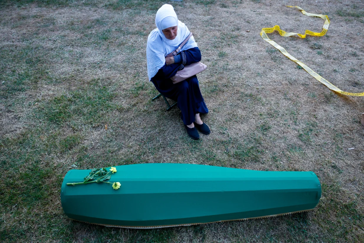 Dženaza za sedam žrtava genocida u Srebrenici/Damir delji/