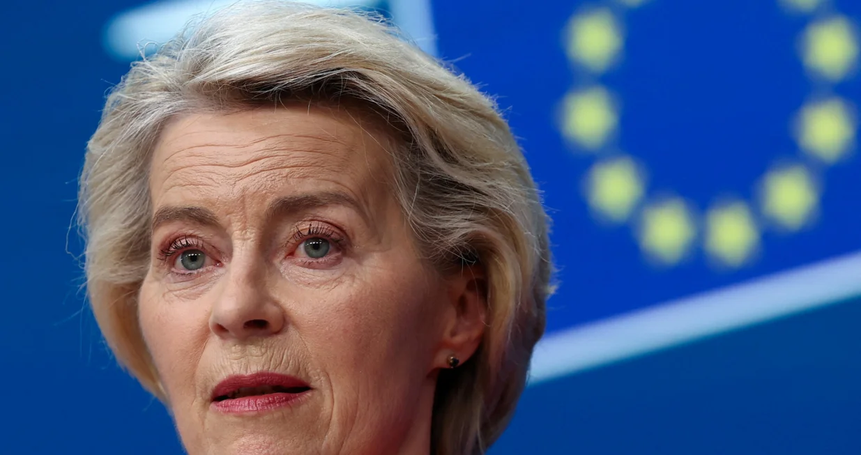 FILE PHOTO: European Commission President Ursula von der Leyen attends a press conference with Polish Prime Minister Donald Tusk and European Council President Antonio Costa, on the day of the European Union leaders summit in Brussels, Belgium June 26, 2025. REUTERS/Yves Herman/File Photo/Yves Herman