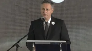 denis bećirović na komemoraciji u Potočarima/Screenshot