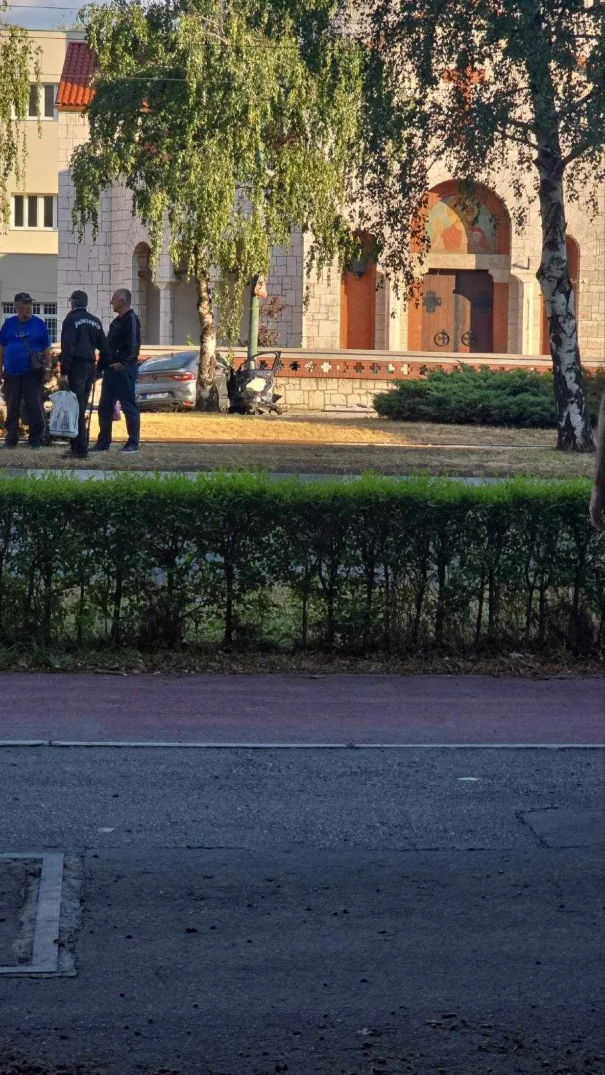 Saobraćajna nesreća na Pofalićima, automobil udario u zid, Sarajevo/Oslobođenje