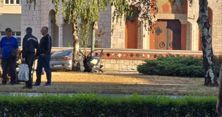 Saobraćajna nesreća na Pofalićima, automobil udario u zid, Sarajevo/Oslobođenje