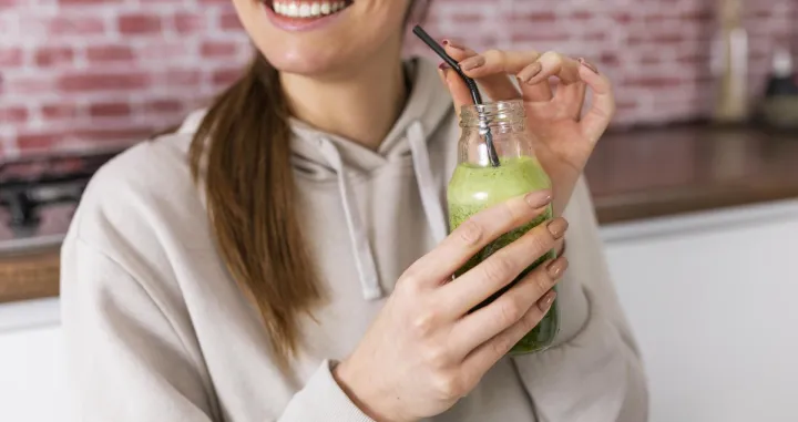 Kafa odlazi u prošlost/Free Pik