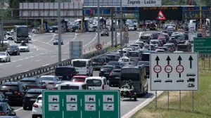 12.07.2025., Zagreb - Pojacan promet u smjeru prema moru ispred NP Lucko. Photo: Davor Puklavec/PIXSELL/Davor Puklavec/pixsell