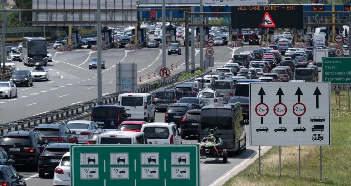 12.07.2025., Zagreb - Pojacan promet u smjeru prema moru ispred NP Lucko. Photo: Davor Puklavec/PIXSELL/Davor Puklavec/pixsell