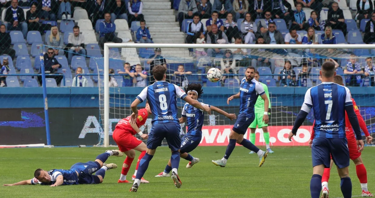 FK Željezničar - FK Velež (FOTO: Senad Gubelić/Oslobođenje)