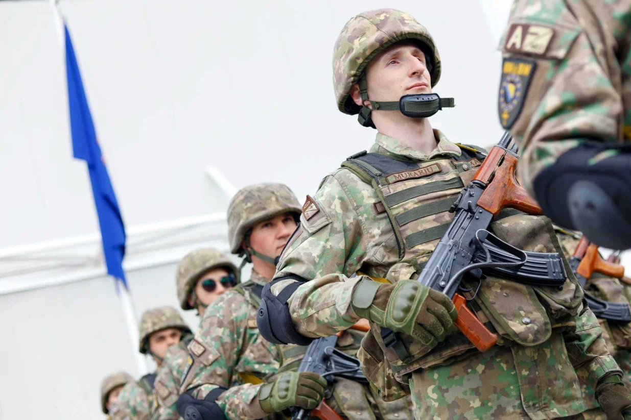 Visoka predstavnica Evropske unije za vanjske poslove i sigurnosnu politiku i potpredsjednica Evropske komisije Kaja Kalas boravi u službenoj posjeti Bosni i Hercegovini. Svoju posjetu započela je u kampu Butmir, gdje ju je dočekao komandant Misije EUFOR Althea, general-major Florin-Marian Barbu/Damir Deljo