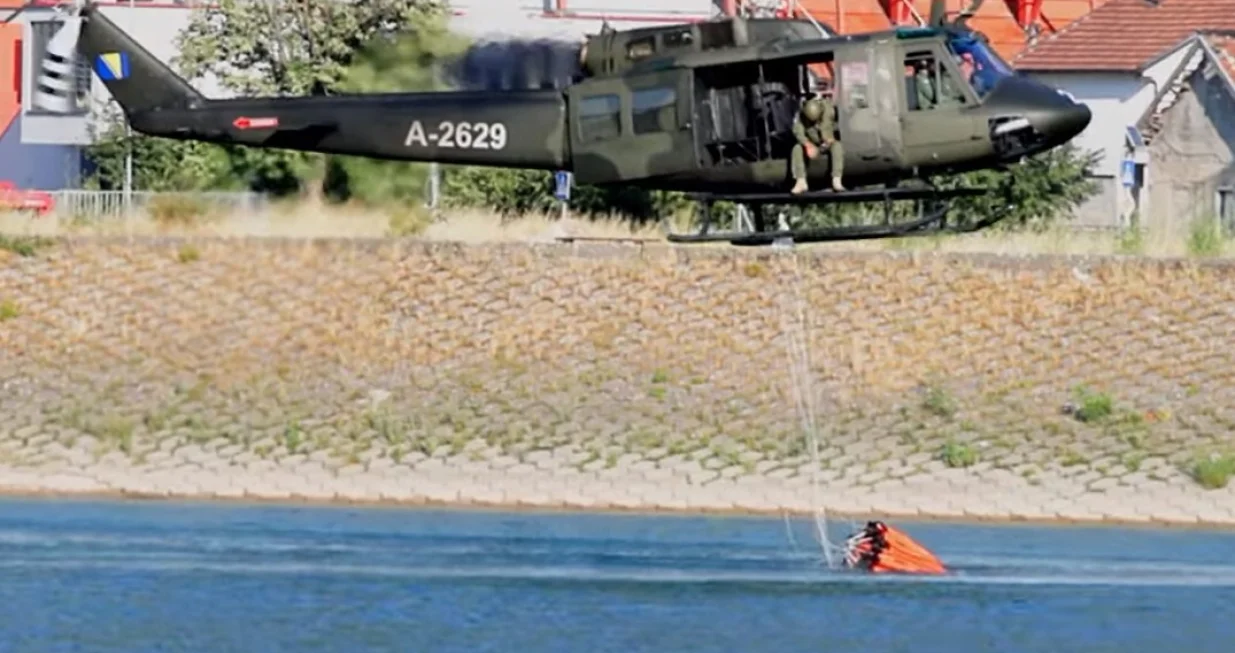 Helikopter OS BiH, gašenje požara, požar na Fortici, požar kod Mostara/Screenshot