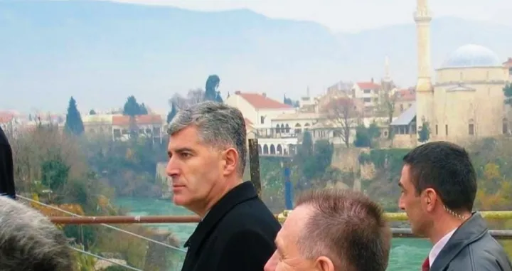 Dragan Čović stara slika, Stari most, obnova Starog mosta nakon rušenja/X.com