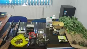 Oduzeta droga i oružje/MUP RS//