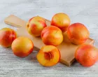 Nektarine - ljeto u jednoj voćki//