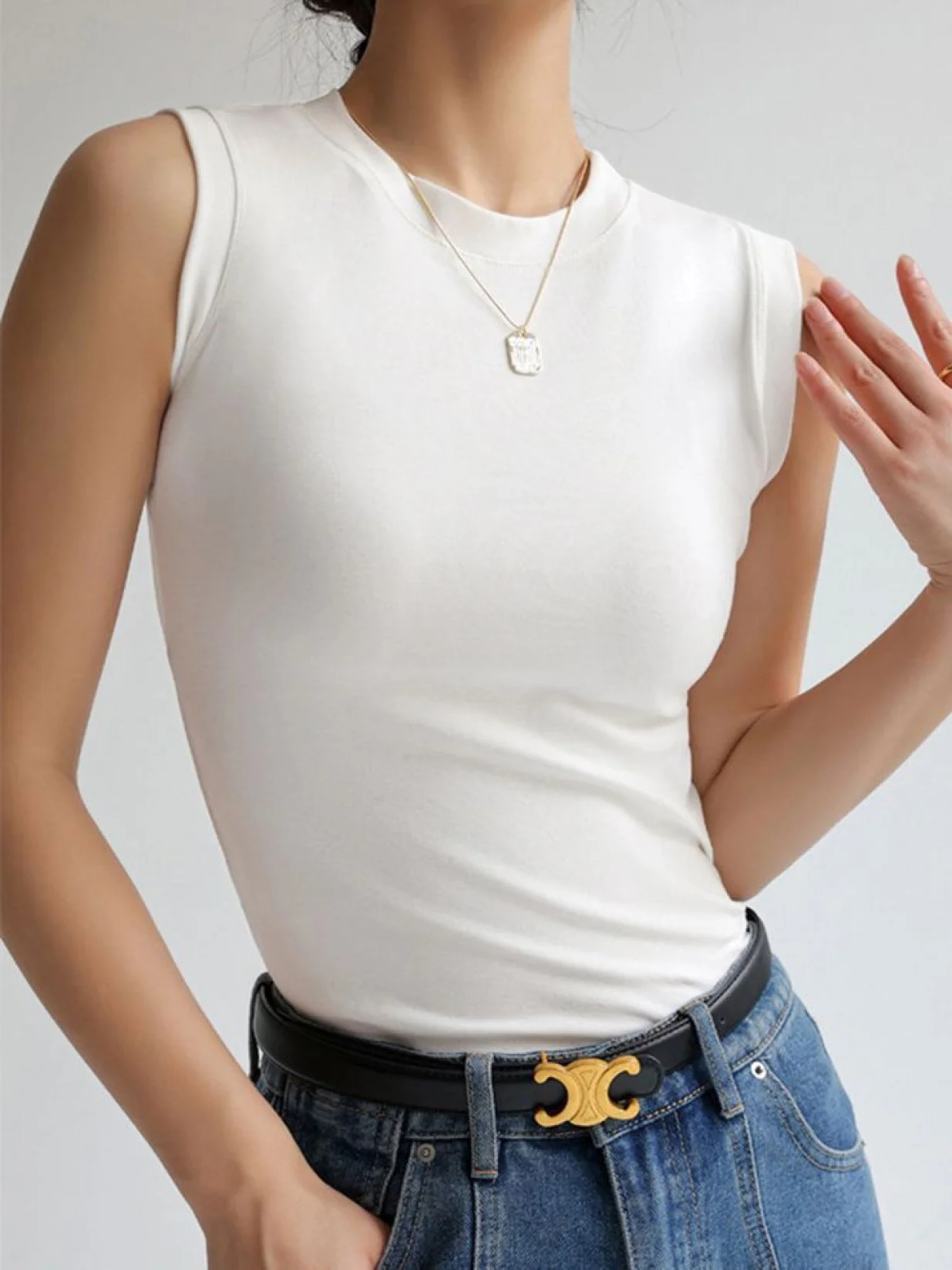 Bijela majica bez rukava//