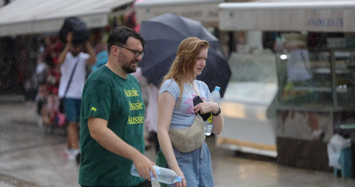 U Sarajevu pala dugoočekivana kiša i donijela osvježenje/Senad Gubelić