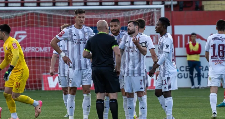 Haris Halkić i fudbaleri Sarajeva (FOTO: FK Sarajevo)