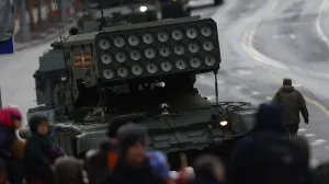 Na Crvenom trgu u Moskvi održana je proba vojne parade koja će biti održana povodom obilježavanja 76. godišnjice pobjede nad fašizmom. Ceremonija se održava 9. maja, a u toku su pripreme. Ruska vojna vozila prošla su poznatim Crvenim trgom. (Sefa Karacan - Anadolu Agency)/Sefa Karacan