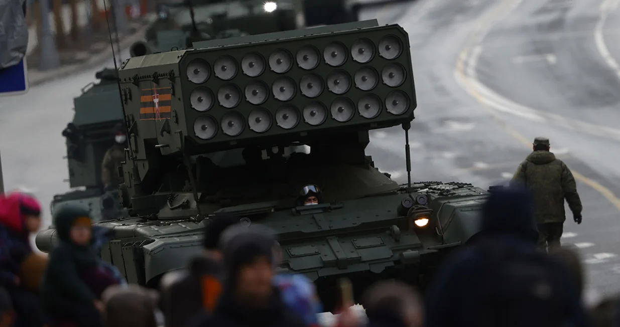 Na Crvenom trgu u Moskvi održana je proba vojne parade koja će biti održana povodom obilježavanja 76. godišnjice pobjede nad fašizmom. Ceremonija se održava 9. maja, a u toku su pripreme. Ruska vojna vozila prošla su poznatim Crvenim trgom. (Sefa Karacan - Anadolu Agency)/Sefa Karacan