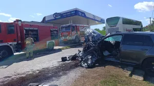 Saobraćajna nesreća, sudarili se autobus i putnički automobil u mjestu Saničani kod Prijedora/Vatrogasci Prijedor