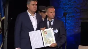 Zlatan Mijo Jelić primio povelju od Milanovića/