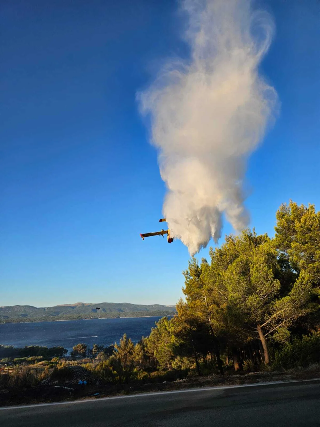 Brač požar/Vatrogasci Supetar Fb