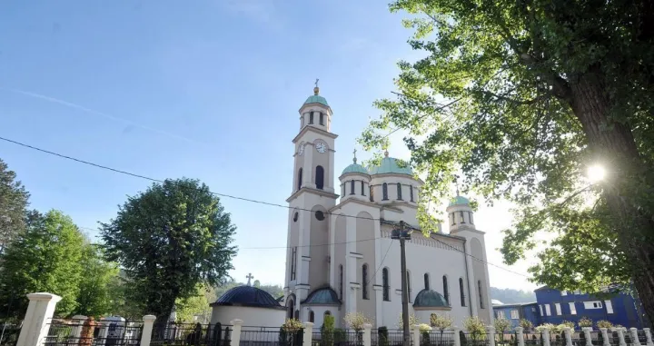 Saborni hram Uspenja Presvete Bogorodice u Tuzli/Saborni Hram Tuzla