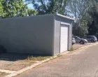 Garaža nasred javnog parkinga: Beograđanin izgradio sebi boks usred Voždovca/
