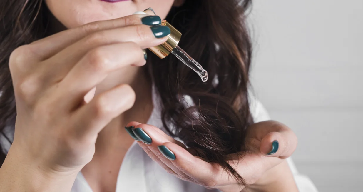 Skupi serumi padaju u vodu/Free Pik