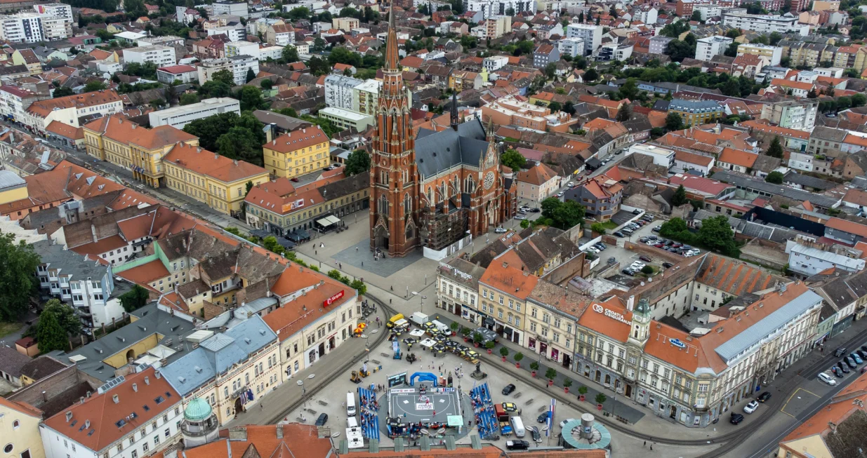 25.06.2023., Osijek - Zracna fotografija PRO 3x3 Toura koj ise odrzava na Trgu na Ante Starcevica. Photo: Davor Javorovic/PIXSELL/Davor Javorovic/pixsell