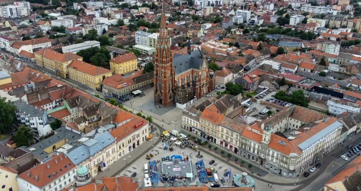 25.06.2023., Osijek - Zracna fotografija PRO 3x3 Toura koj ise odrzava na Trgu na Ante Starcevica. Photo: Davor Javorovic/PIXSELL/Davor Javorovic/pixsell