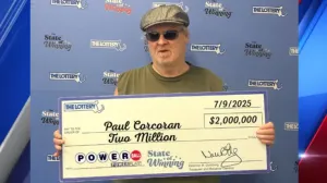 Sretni dobitnik Paul Corcoran / Massachusetts State Lottery