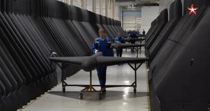 Kako tinejdžeri pomažu Putinu u bombardiranju Ukrajine/X/@noelreports