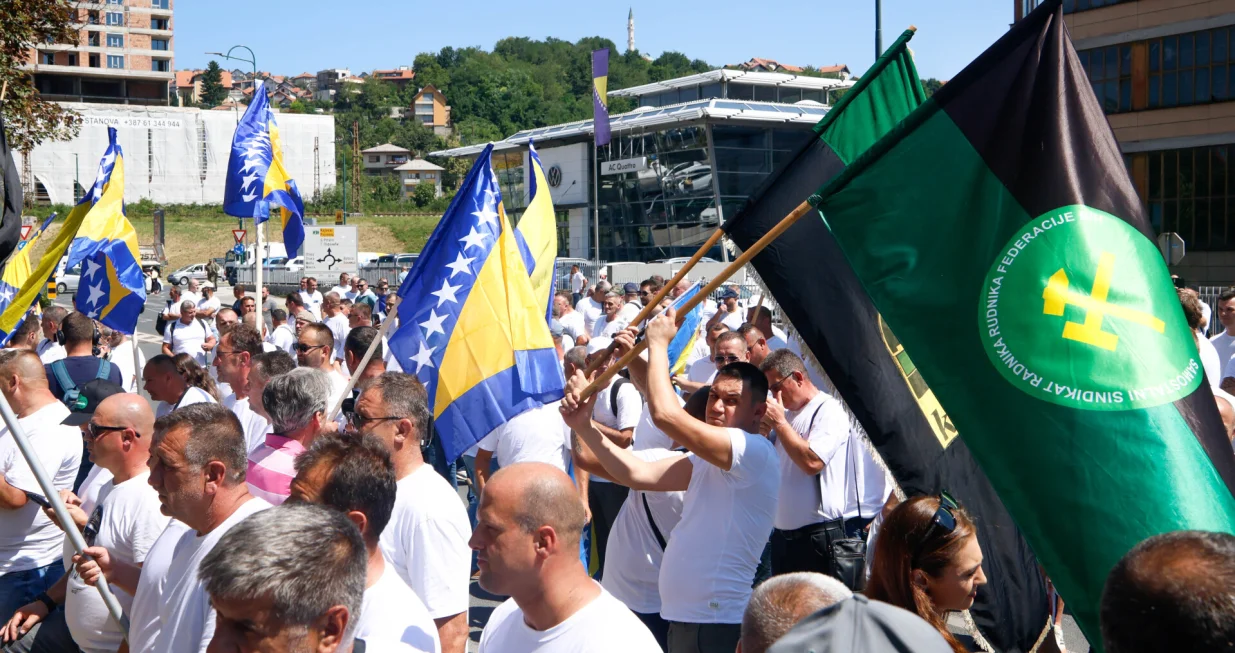 Protesti zeničkih rudara ispred Vlade FBiH/Damir Deljo
