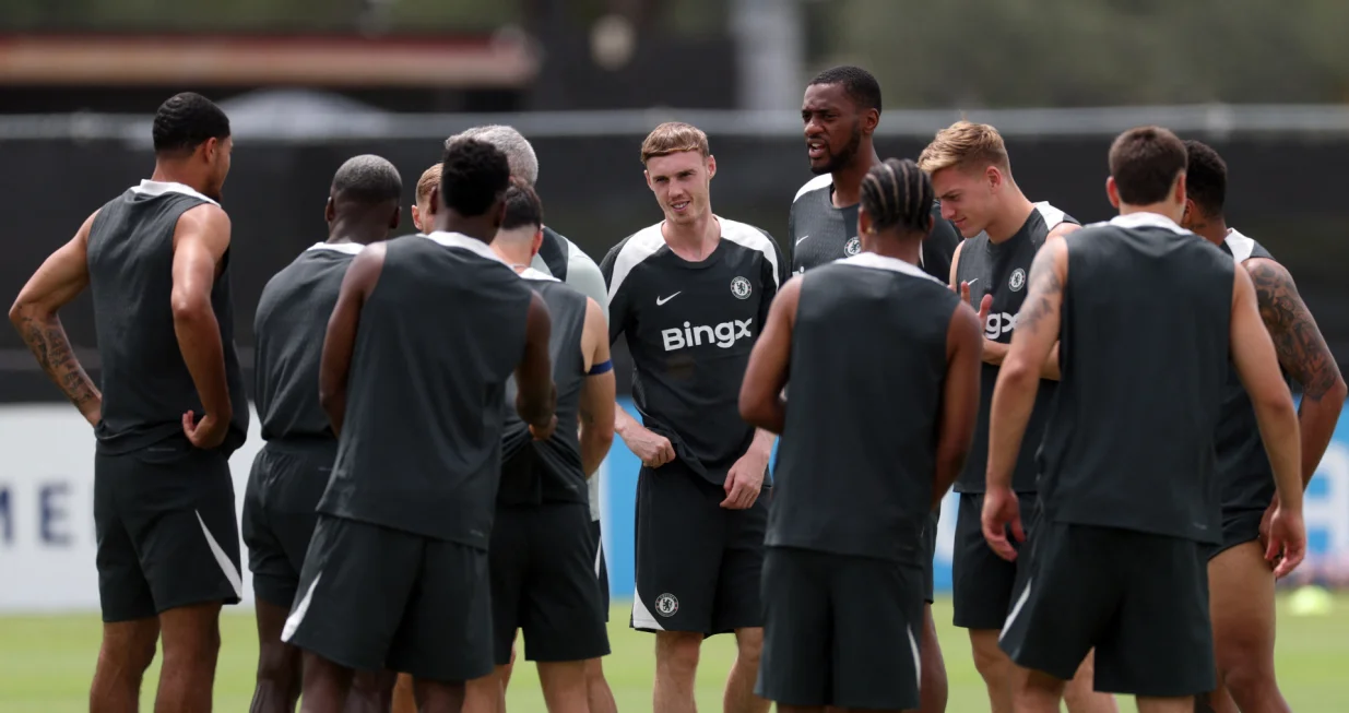 Soccer Football - FIFA Club World Cup - Chelsea Training - Barry University, Miami Shores, Florida, U.S. - June 27, 2025 Chelsea's Cole Palmer with teammates ddt REUTERS/Hannah Mckay