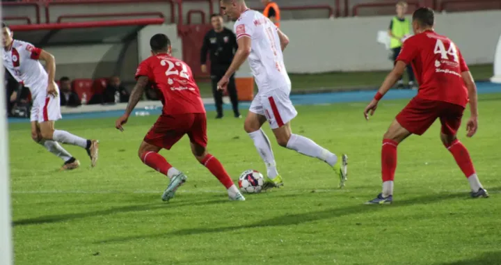 Zrinjski - IgmanLuka PosinkovićNardin MulahusejnovićEdis Buturović