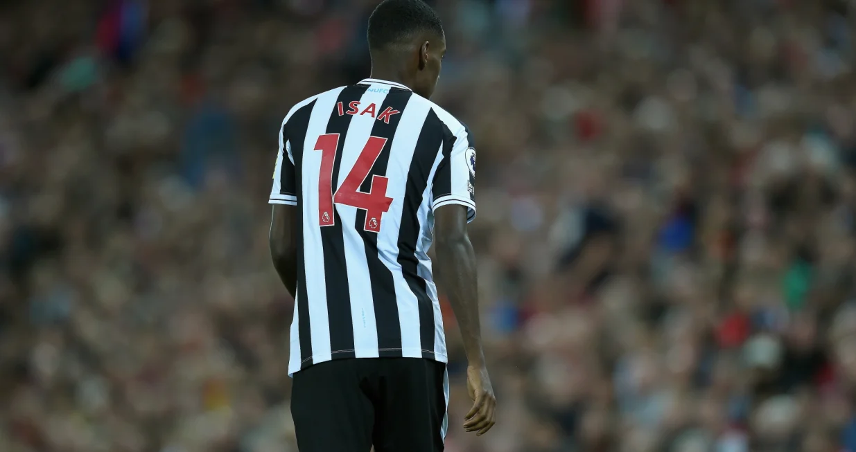 epa10150696 Newcastle's Alexander Isak in action during the English Premier League soccer match between Liverpool FC and Newcastle United in Liverpool, Britain, 31 August 2022. EPA/PETER POWELL EDITORIAL USE ONLY. No use with unauthorized audio, video, data, fixture lists, club/league logos or 'live' services. Online in-match use limited to 120 images, no video emulation. No use in betting, games or single club/league/player publications