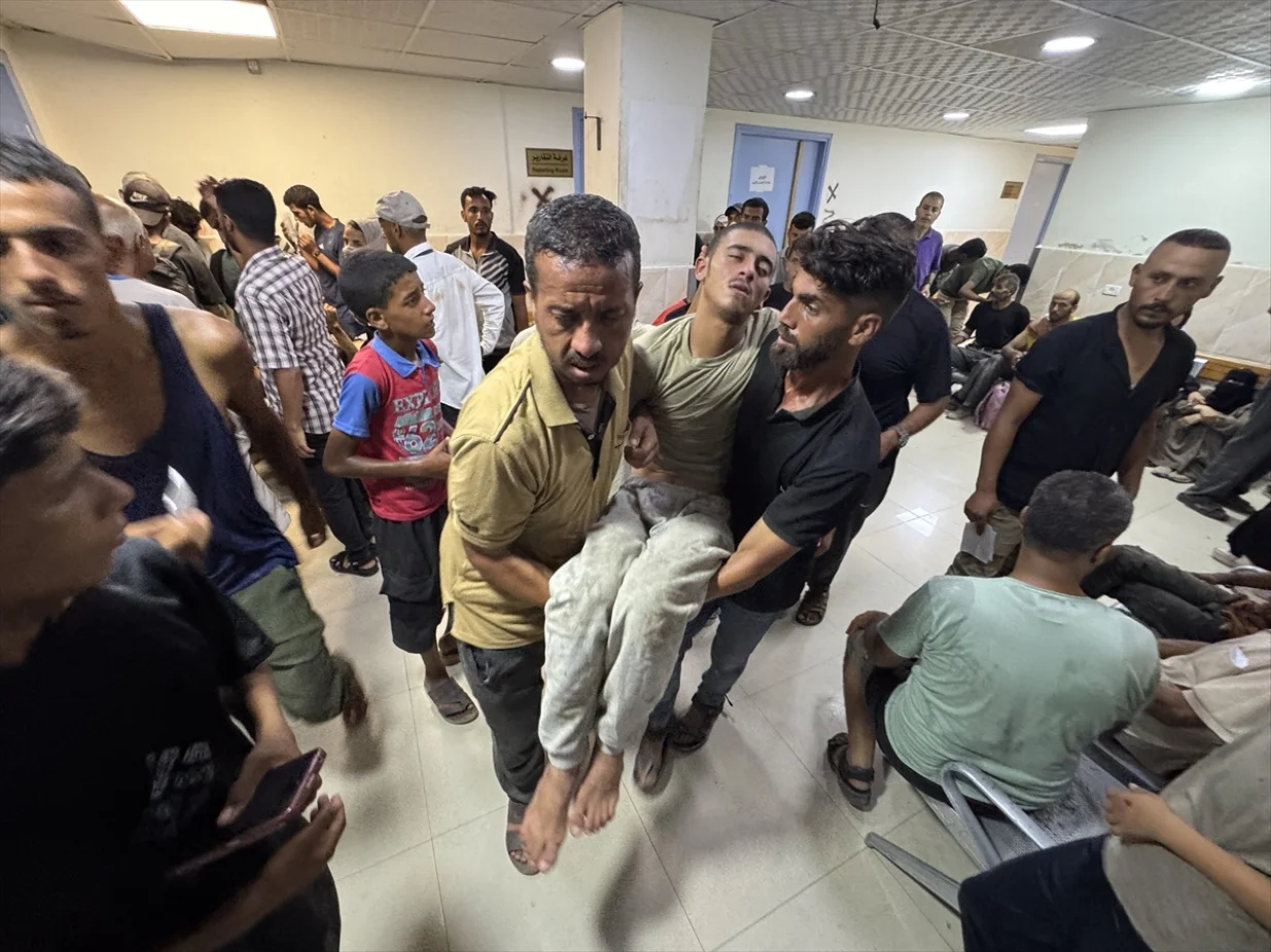 Izraelska vojska je u četvrtak pustila na slobodu deset palestinskih maloljetnika nakon što su ih skoro mjesec dana pritvorili u području za distribuciju pomoći al-Shakoush na sjeverozapadu Rafaha, području koje je prethodno označeno kao "siguran koridor" za humanitarnu pomoć na jugu Gaze/Abdallah F.s. Alattar